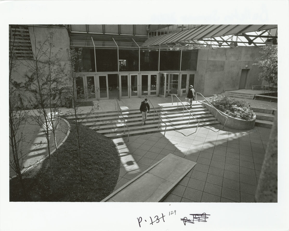 Vera List Courtyard of The New School, photographed by Shannon Von Ronne, circa 1997, The New School Photograph Collections, NS040101_000500, box 4, folder 1, The New School Archives and Special Collections